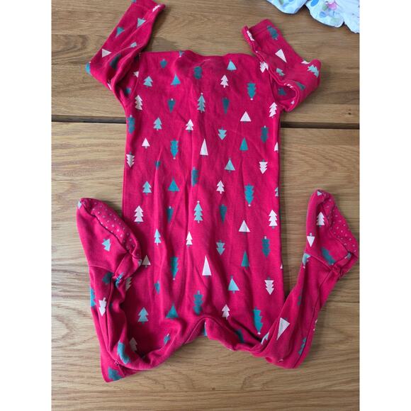 Primary Dream Big Red Footed Sleeper - Picture 6 of 6